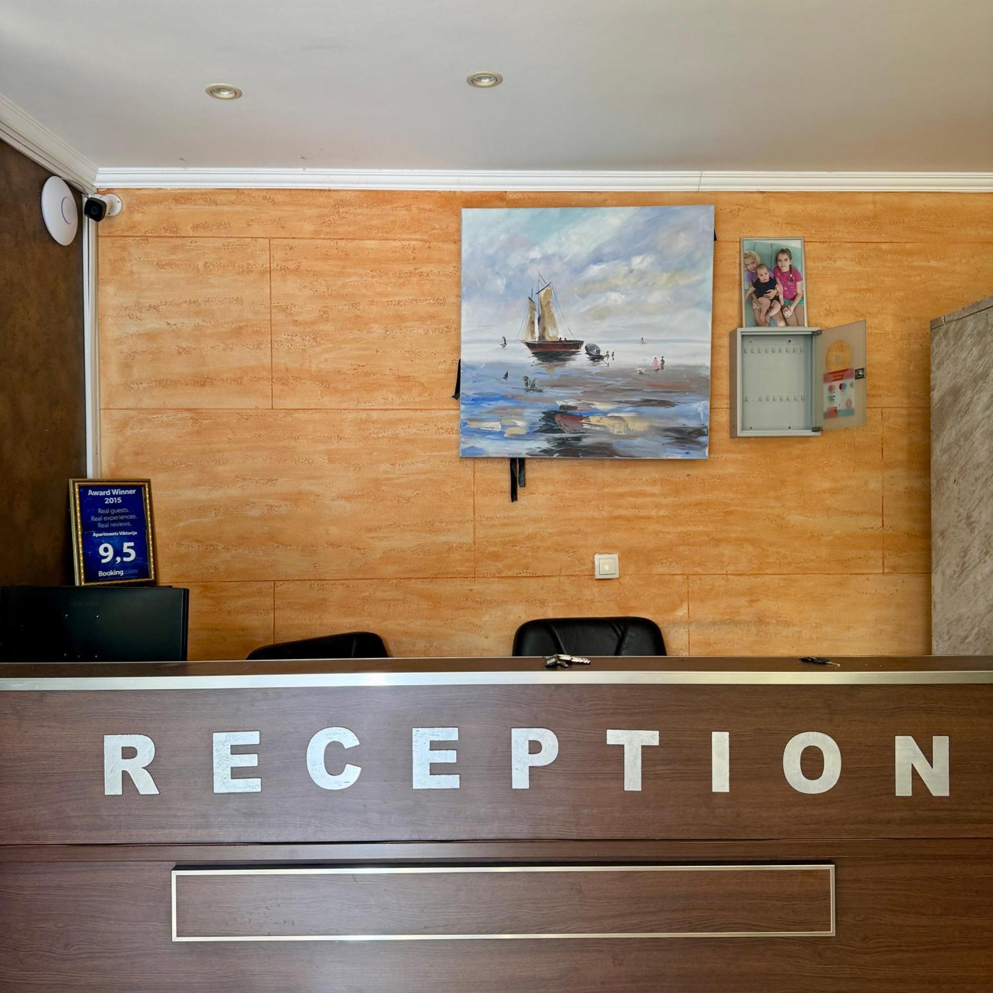 Hotel Victoria Bar Bagian luar foto