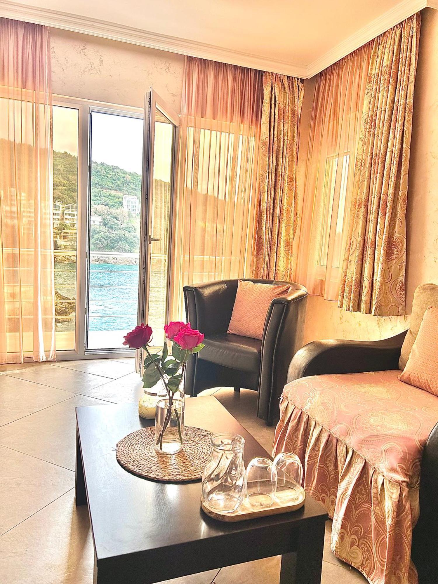 Hotel Victoria Bar Bagian luar foto
