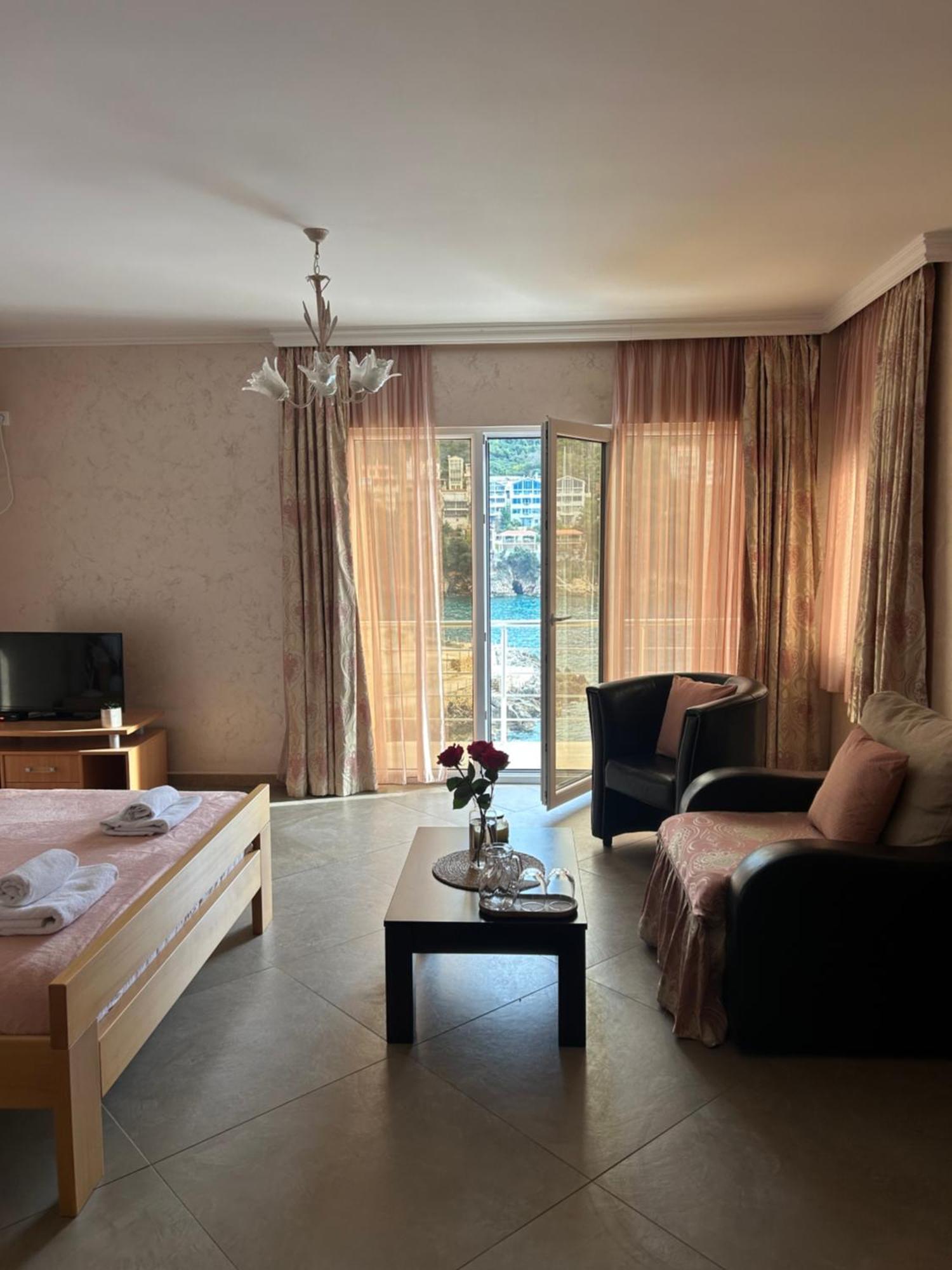 Hotel Victoria Bar Bagian luar foto