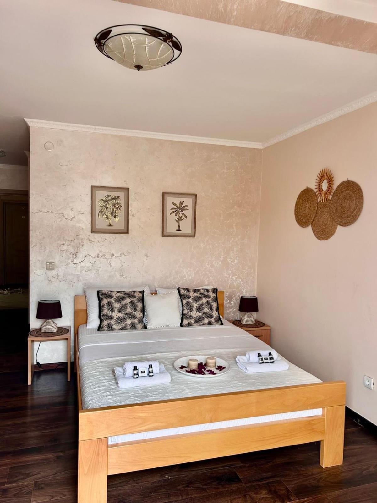 Hotel Victoria Bar Bagian luar foto